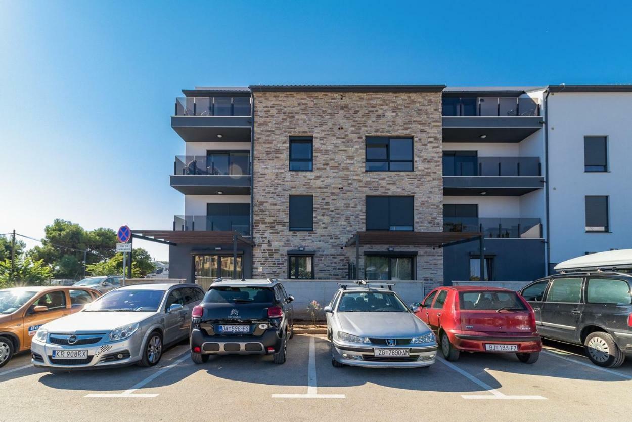 Apartment Aron Medulin Exterior photo